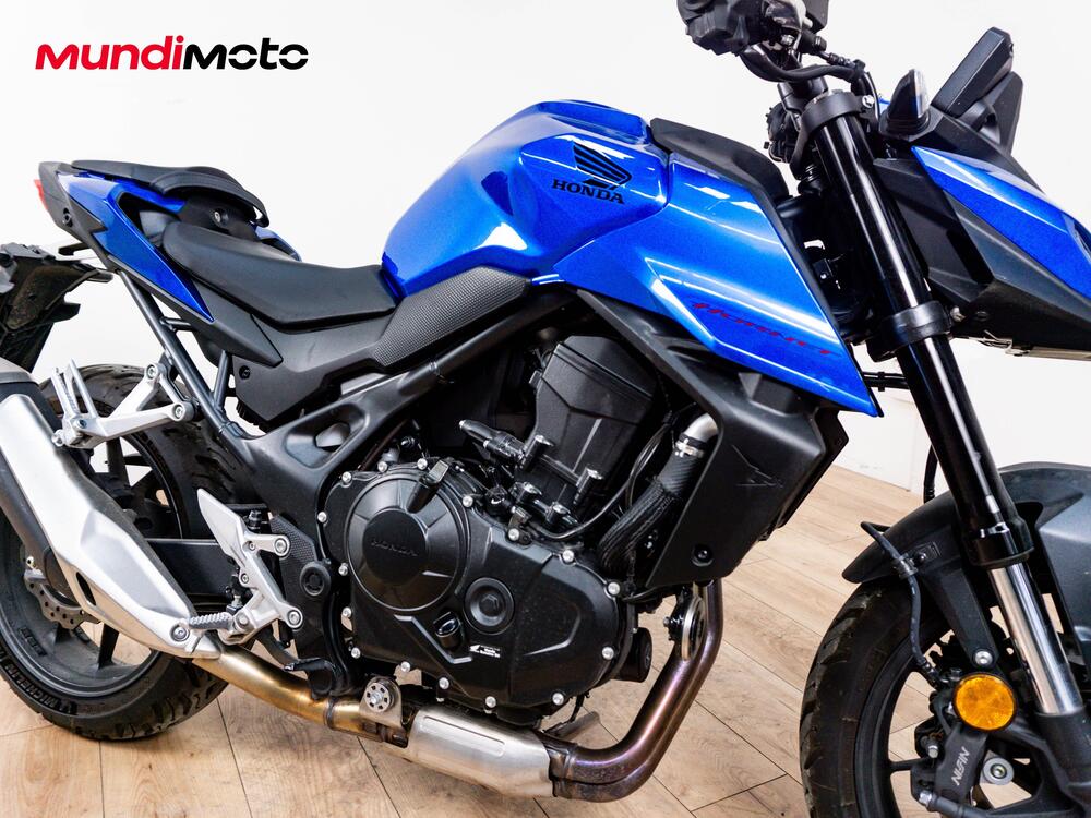 Honda CB 750 Hornet (2025) (5)