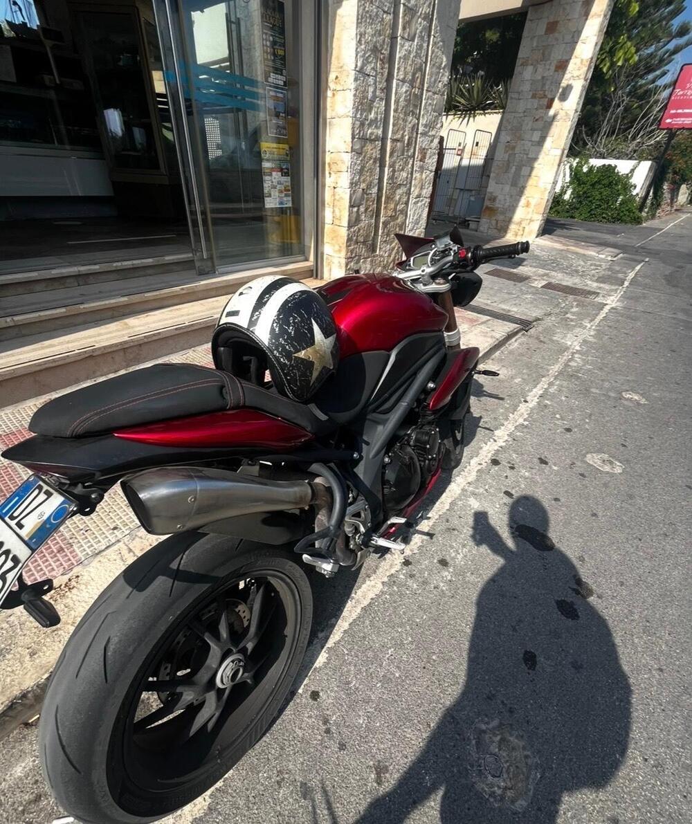 Triumph Speed Triple 1050 (2011 - 13) (4)