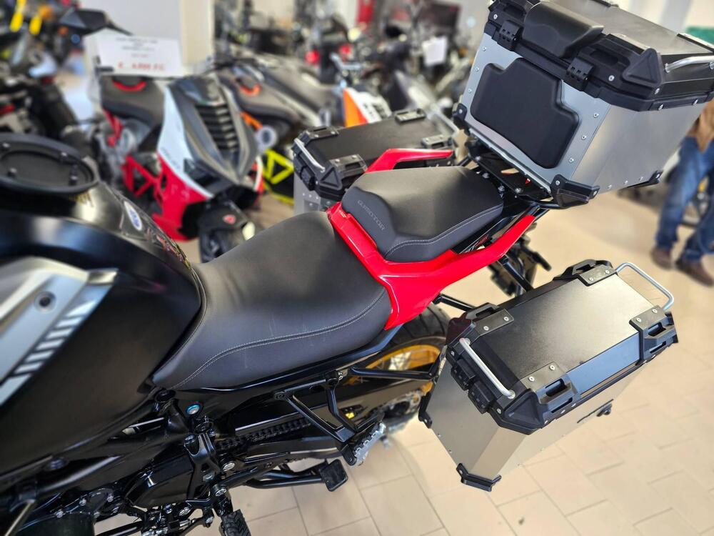 QJ Motor SRT 900 SX (2025 - 26) (6)