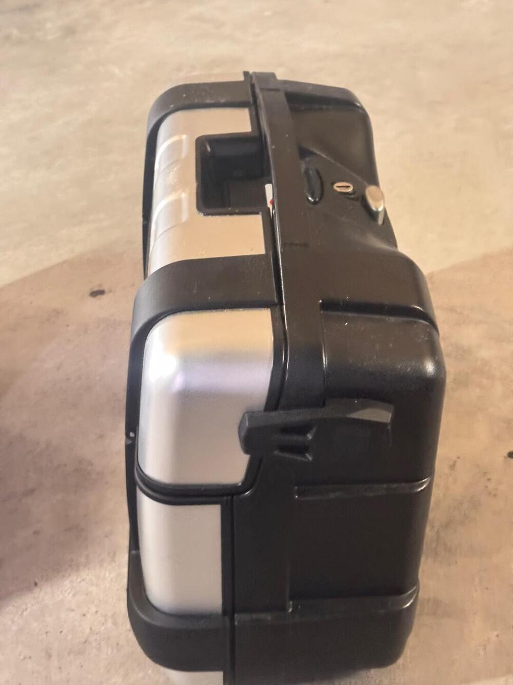 Borse laterali Givi TRK 33 Trekker (4)