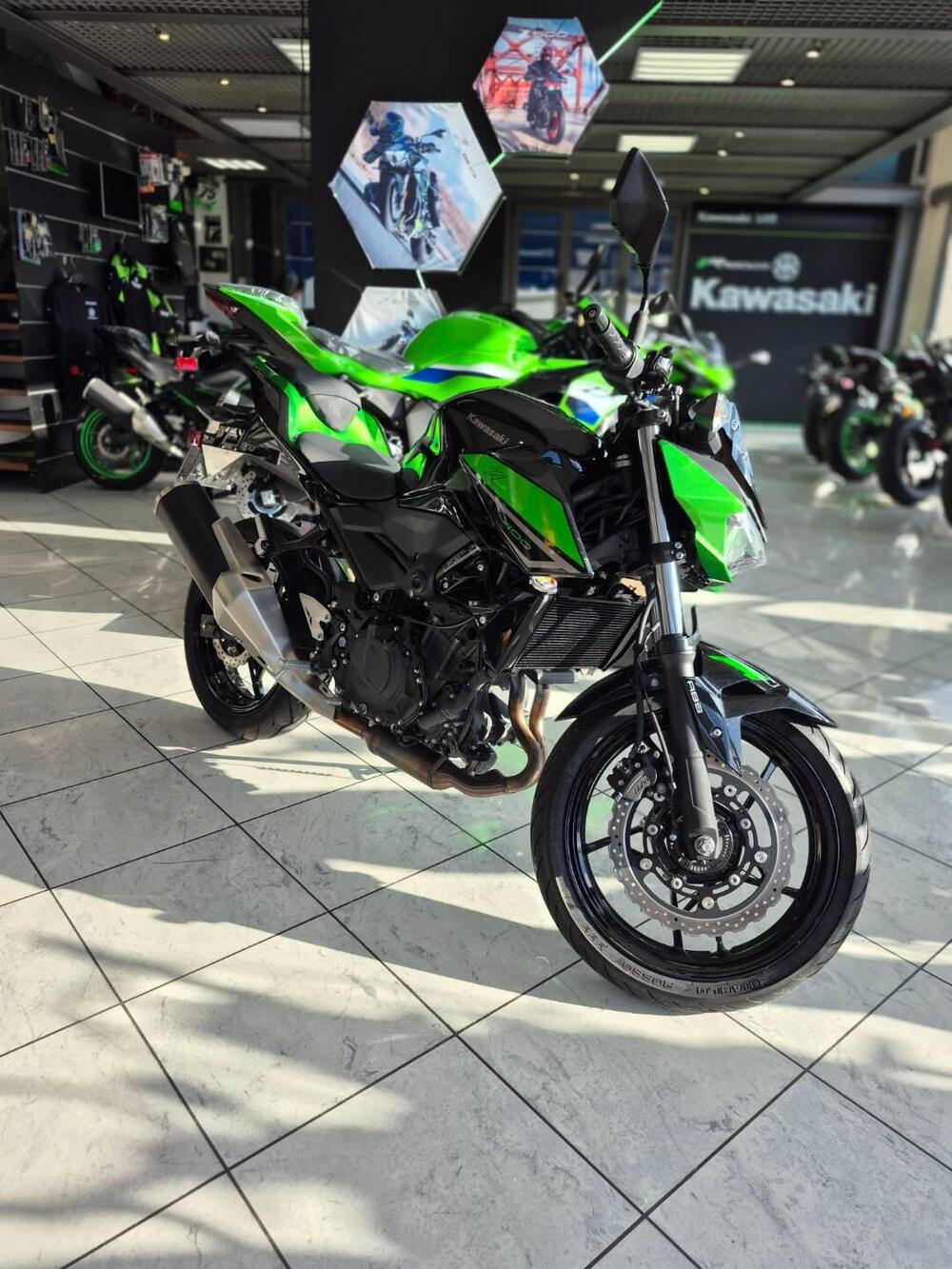 Kawasaki Z 400 (2023) (2)