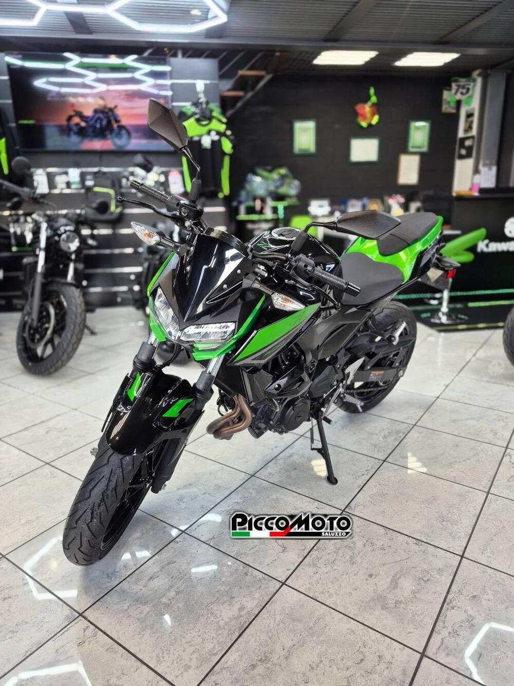 Kawasaki Z 400 (2023) (9)