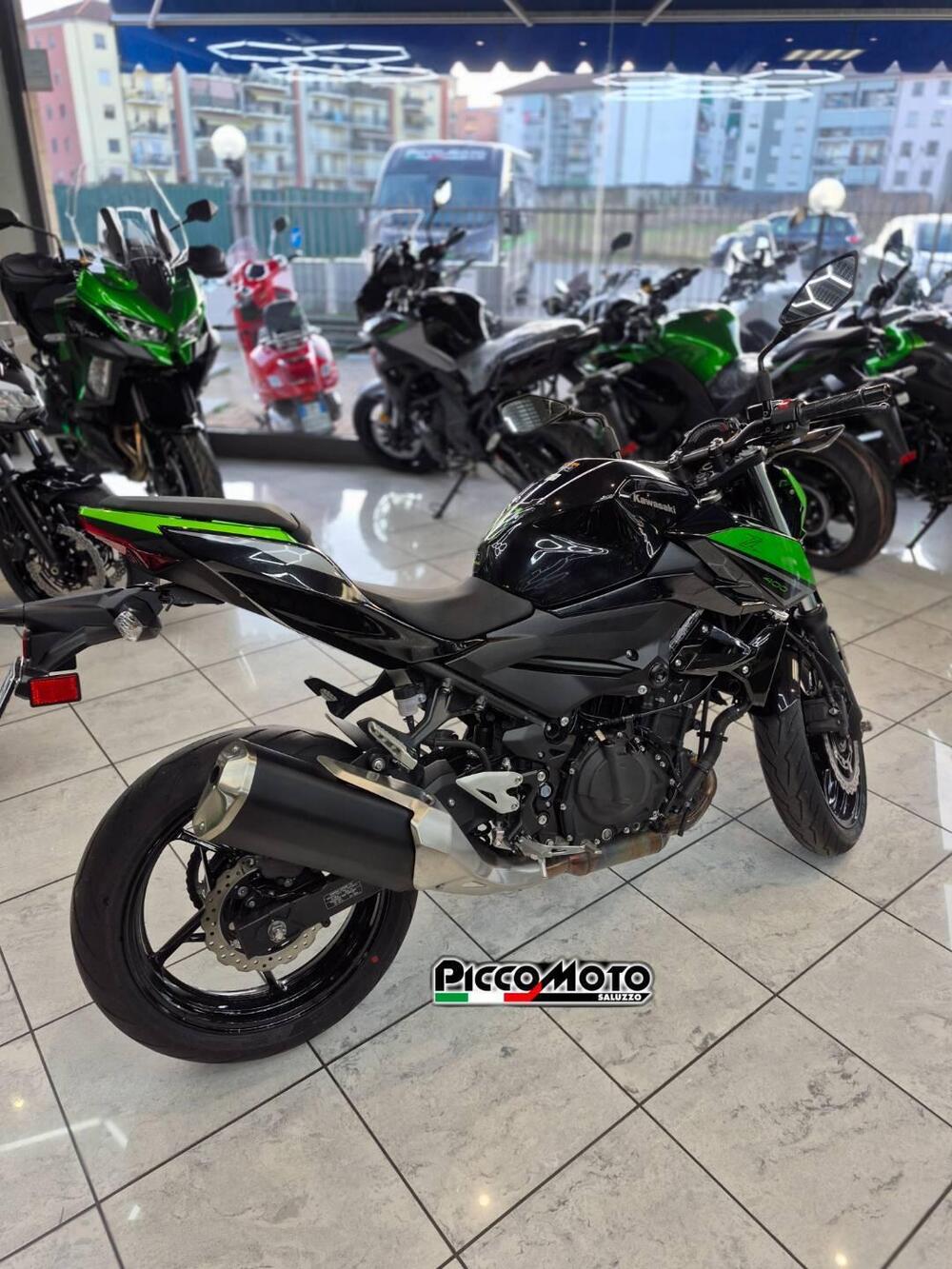 Kawasaki Z 400 (2023) (3)