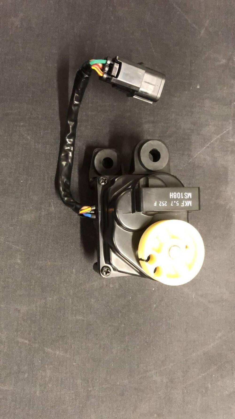 SERVOMOTORE PER HONDA CBR 1000 RR-R CODICE 31420MK