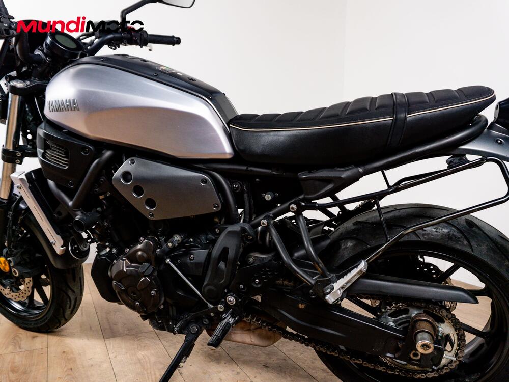 Yamaha XSR 700 (2021) (9)