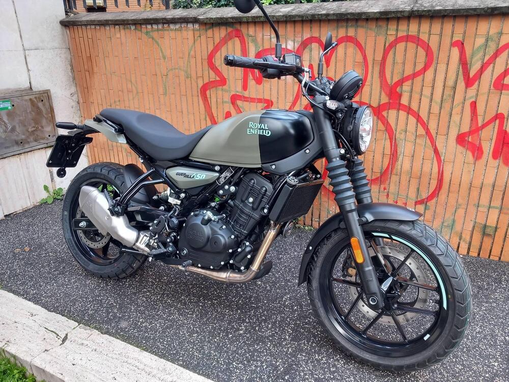 Royal Enfield Guerrilla 450 (2024 - 26) (2)