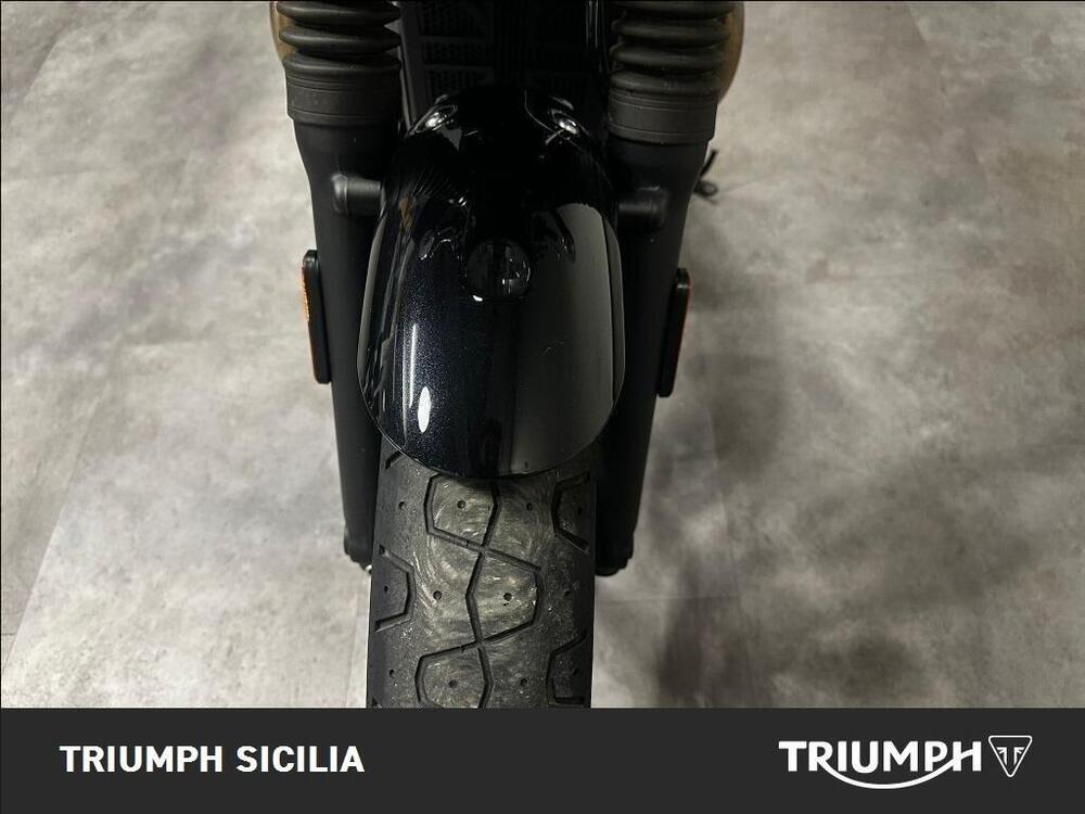 Triumph Street Twin 900 (2016) (11)