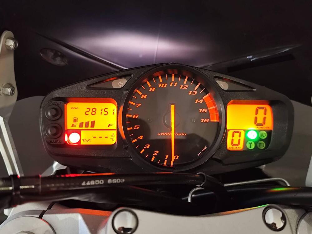 Suzuki GSR 600 (2006 - 11) (5)