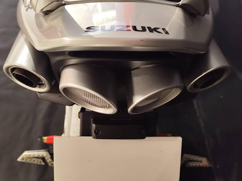 Suzuki GSR 600 (2006 - 11) (14)