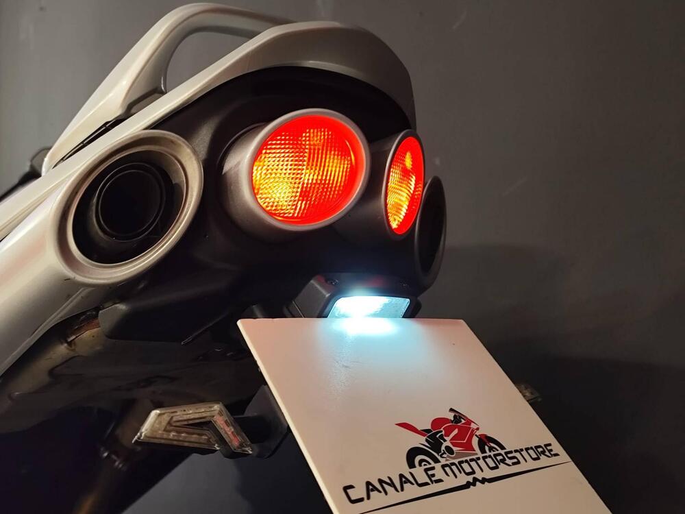 Suzuki GSR 600 (2006 - 11) (13)