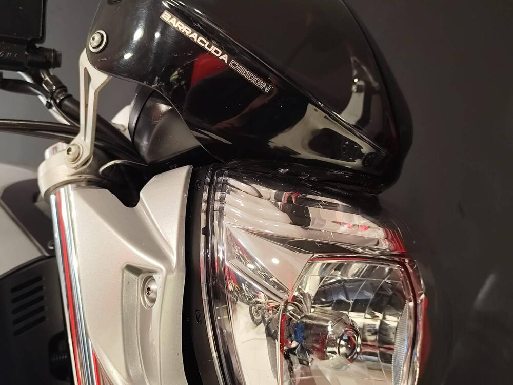 Suzuki GSR 600 (2006 - 11) (11)