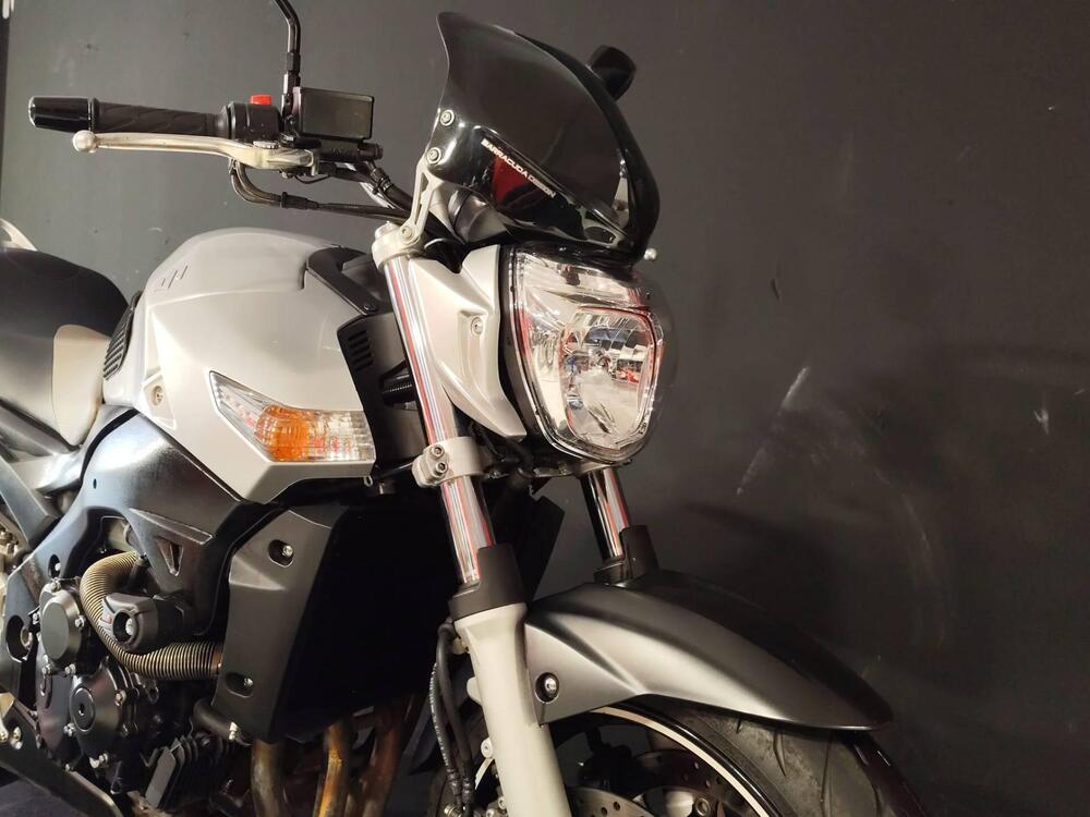 Suzuki GSR 600 (2006 - 11) (10)