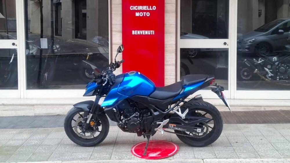 Honda CB 750 Hornet (2025) (2)