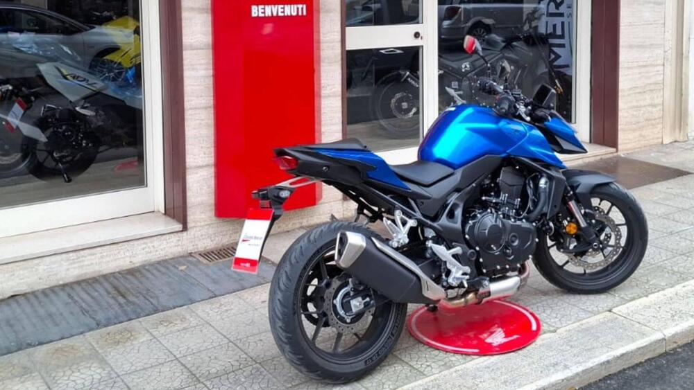 Honda CB 750 Hornet (2025) (5)