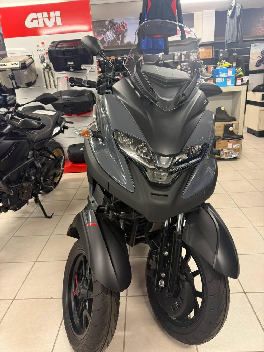 Yamaha Tricity 300 (2021 - 24) (2)