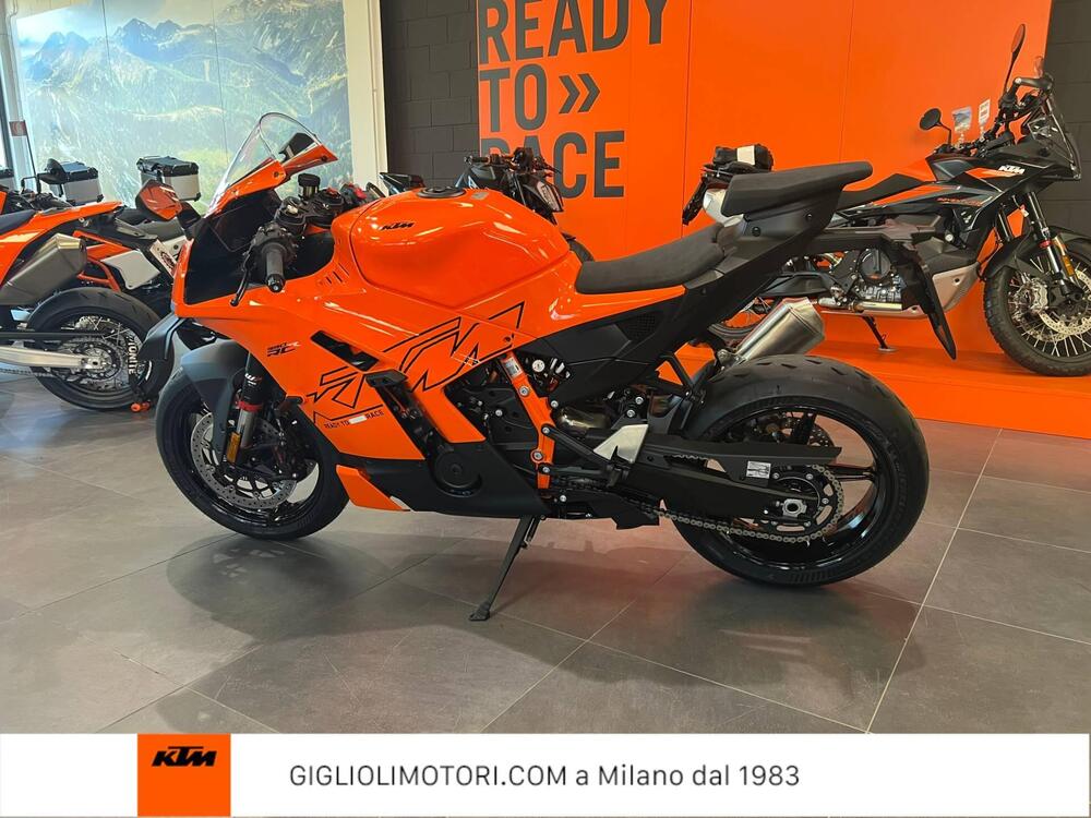 KTM 990 RC R (2026) (4)