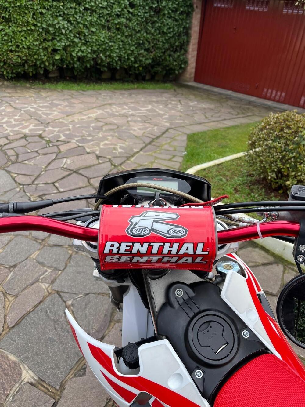 Fantic Motor XMF 125 Motard Performance 4T (2023 - 24) (8)