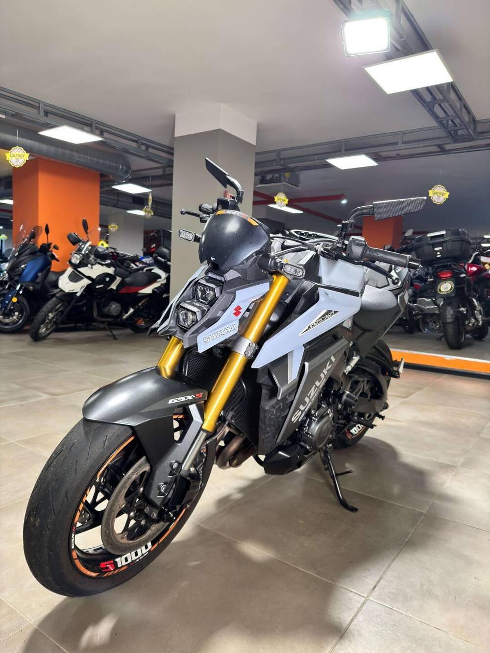 Suzuki GSX-S1000 (2021 - 25) (3)