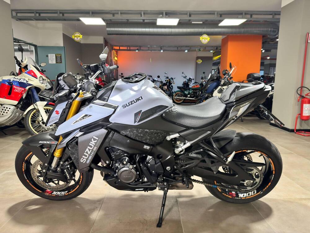 Suzuki GSX-S1000 (2021 - 25) (4)