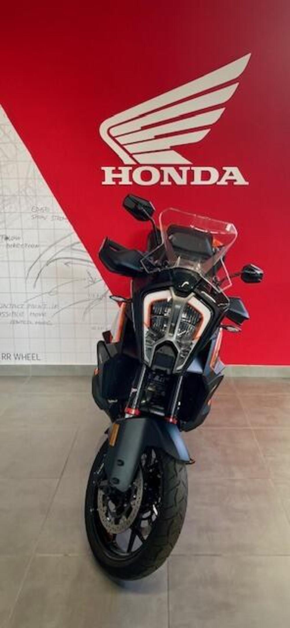 KTM 1290 Super Adventure S (2021) (3)