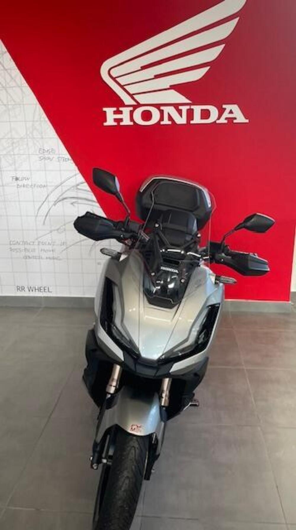 Honda ADV 350 (2022 - 24) (3)