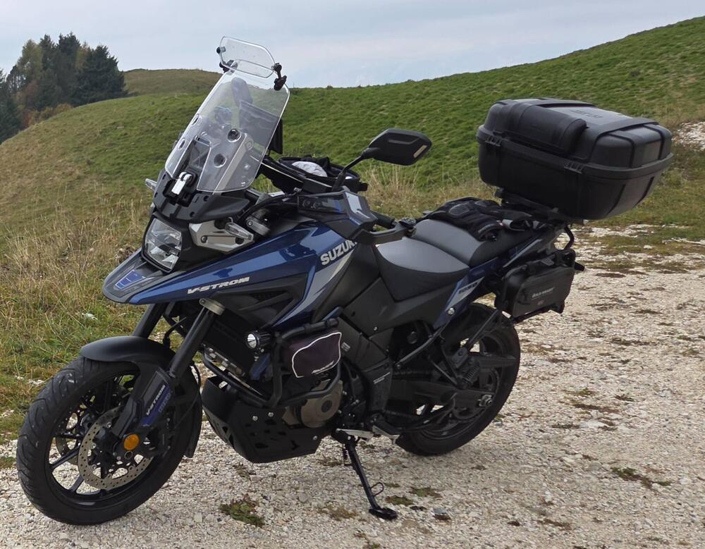 Suzuki V-Strom 1050DE (2023 - 24)