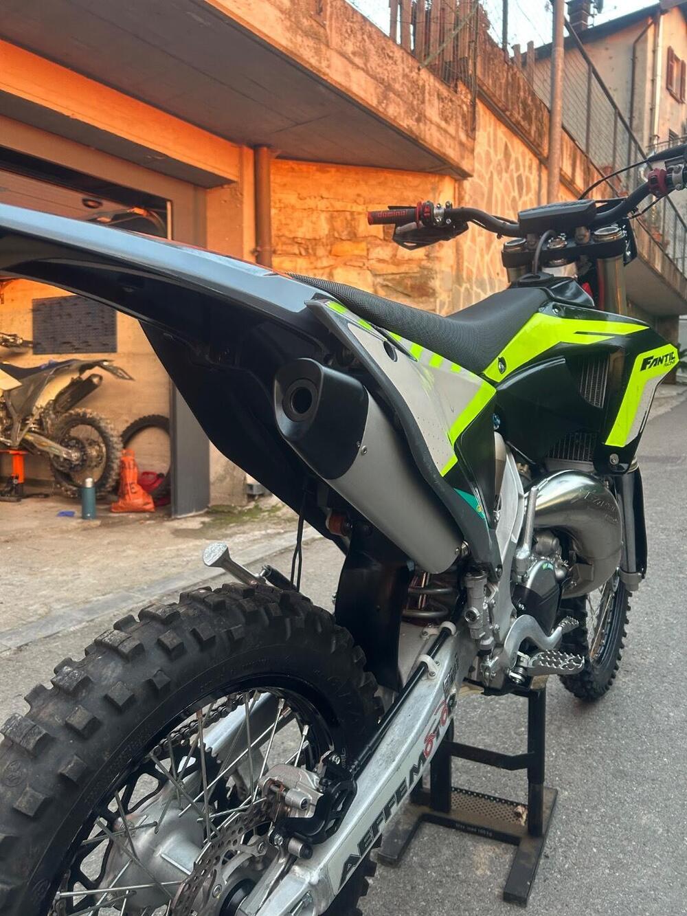 Fantic Motor XE 125 Black Edition (2024) (2)