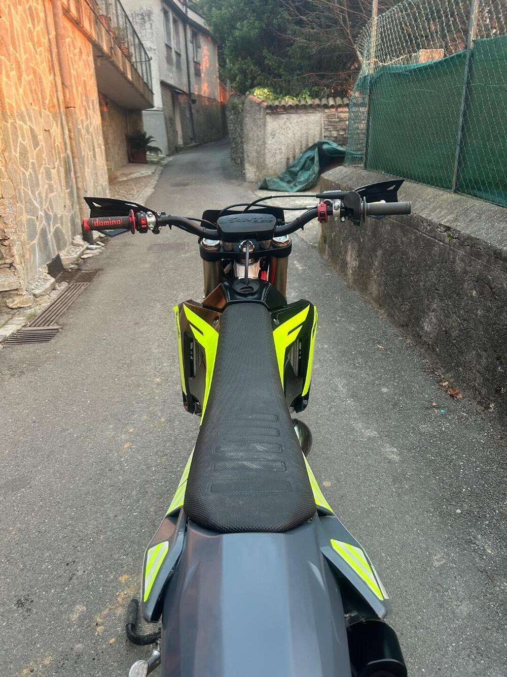 Fantic Motor XE 125 Black Edition (2024) (6)