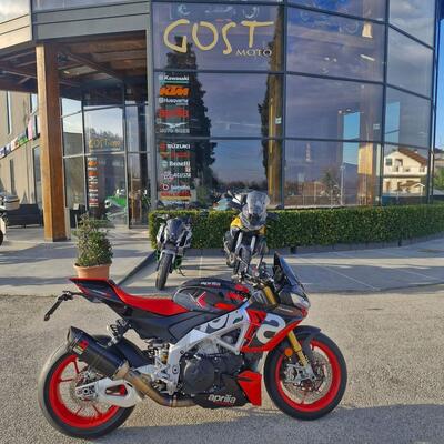 Aprilia Tuono V4 Factory (2021 - 24) usata