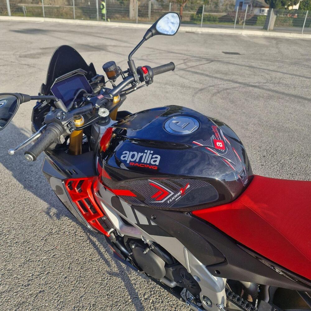Aprilia Tuono V4 Factory (2021 - 24) (3)