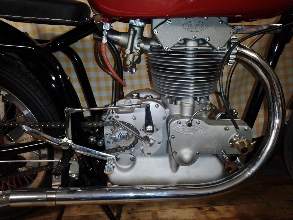 Gilera Saturno Piuma Replica (2)