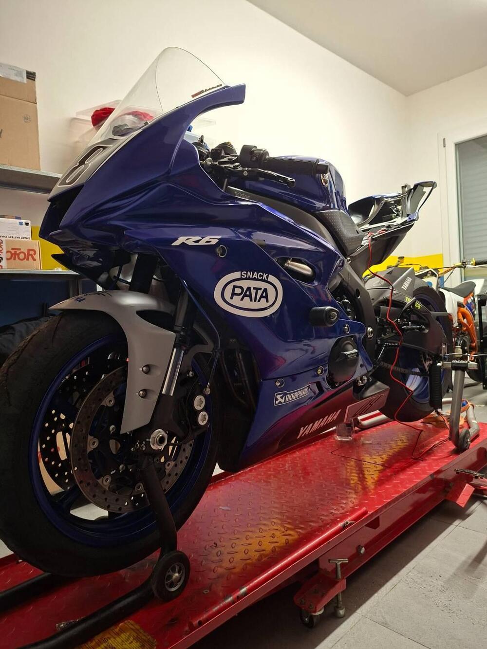 Yamaha YZF R6 Race (2021)
