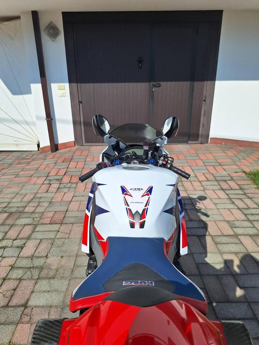 Honda CBR 1000 RR Fireblade (2012 - 16) (4)