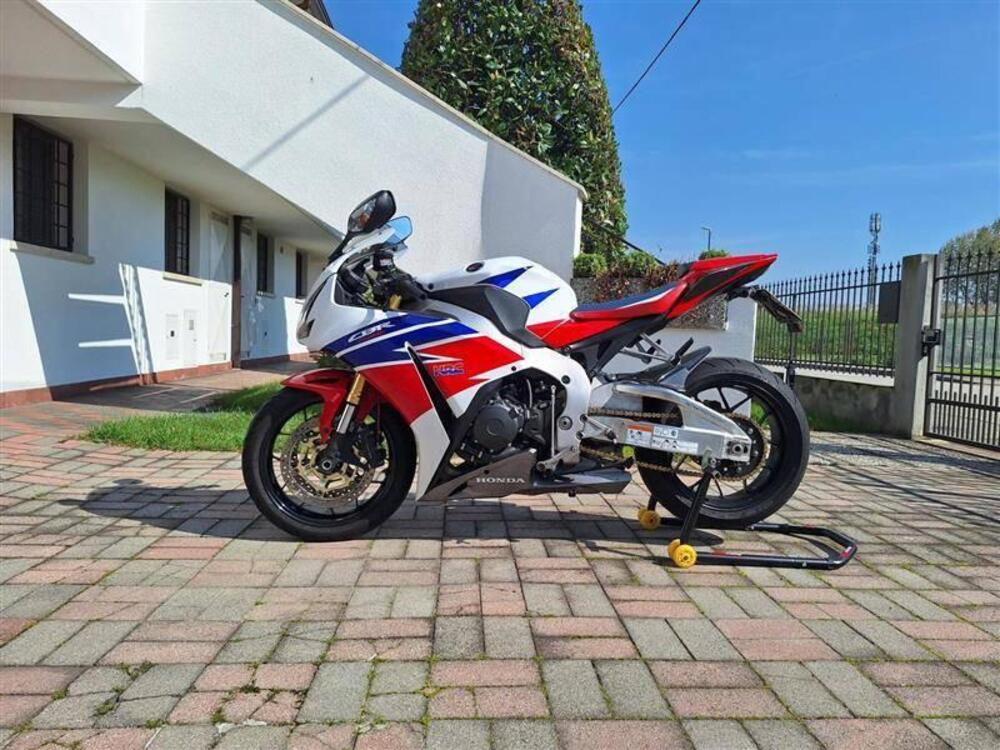 Honda CBR 1000 RR Fireblade (2012 - 16) (2)