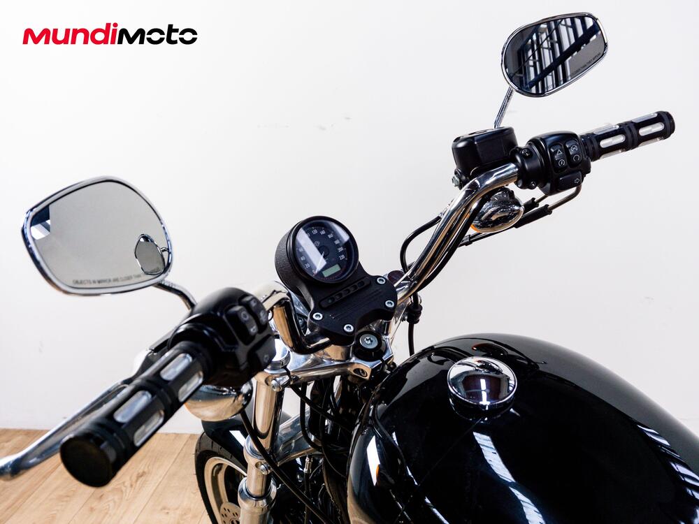 Harley-Davidson 883 SuperLow (2010 - 16) - XL 883L (11)