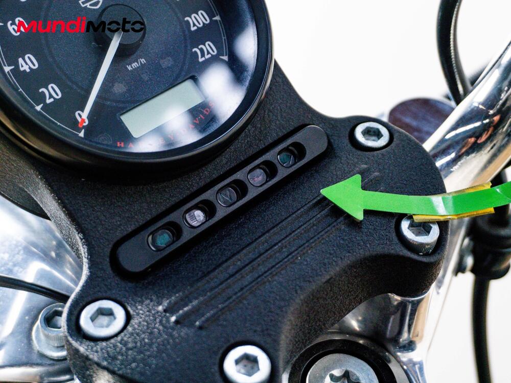 Harley-Davidson 883 SuperLow (2010 - 16) - XL 883L (13)