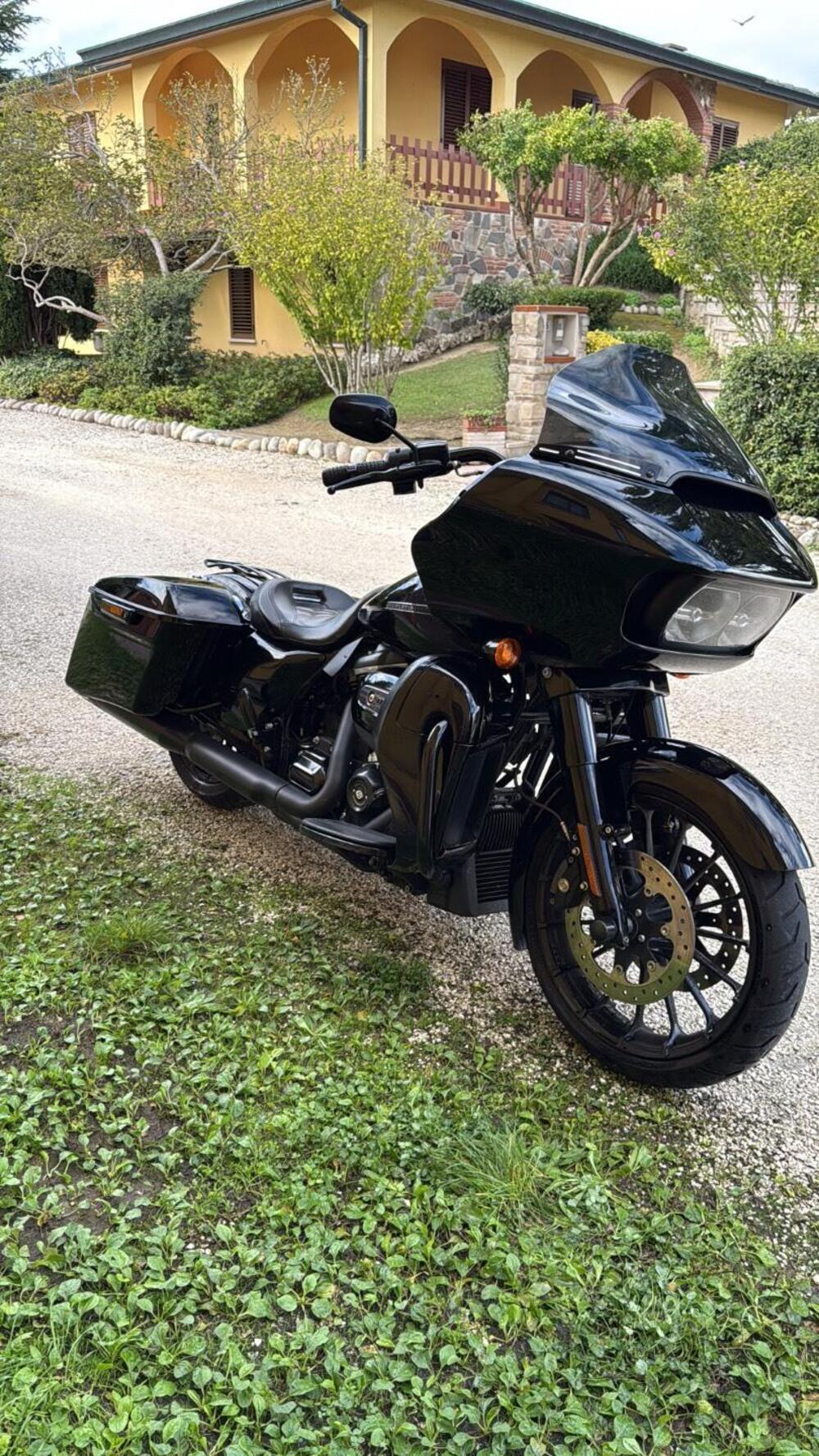 Harley-Davidson 114 Road Glide Special (2019 - 20) - FLTRXS (6)
