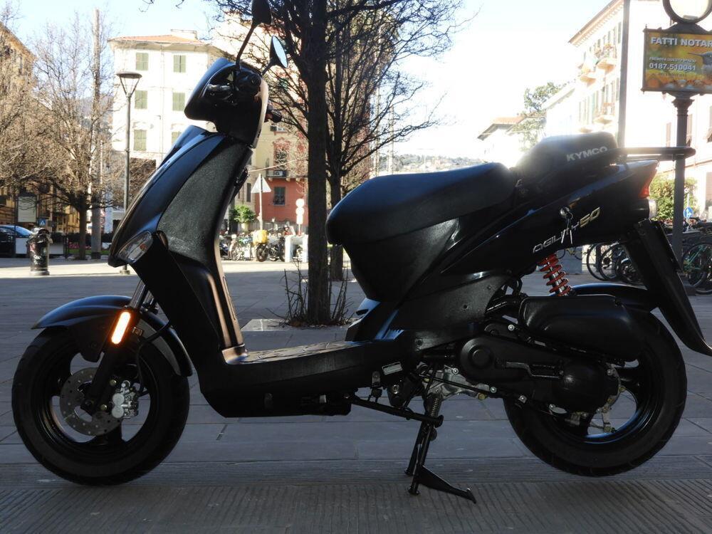 Kymco Agility 50 R12 (2007 - 17) (4)