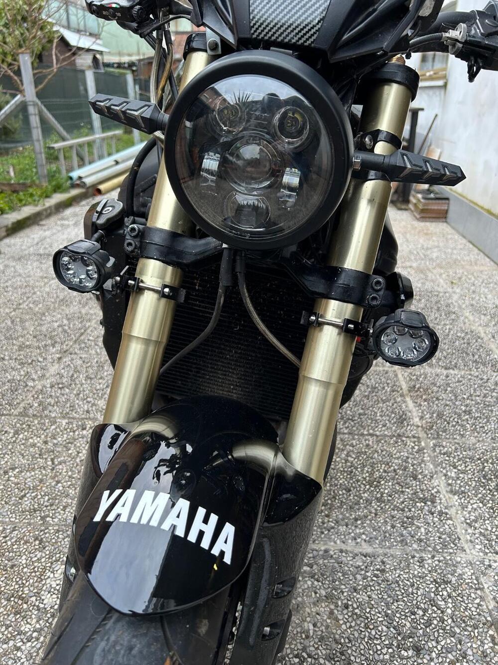 Yamaha YZF R1 (2002 - 03) (2)