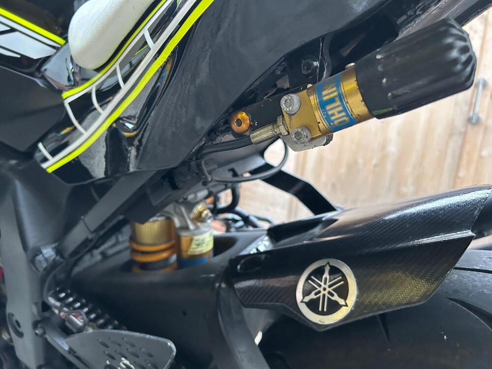 Yamaha YZF R1 (2002 - 03) (14)