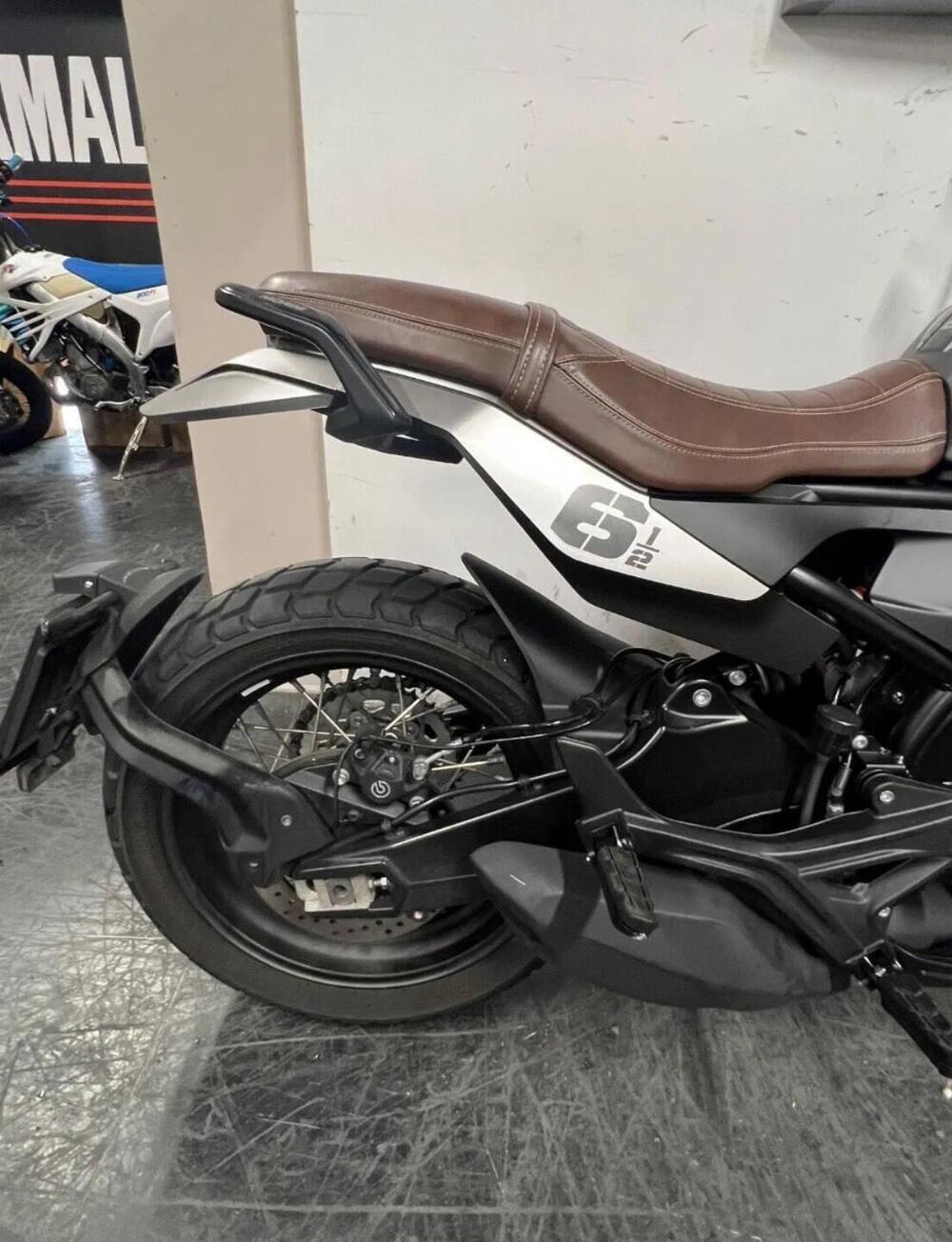 Moto Morini SEIEMMEZZO STR (2022 - 26) (5)