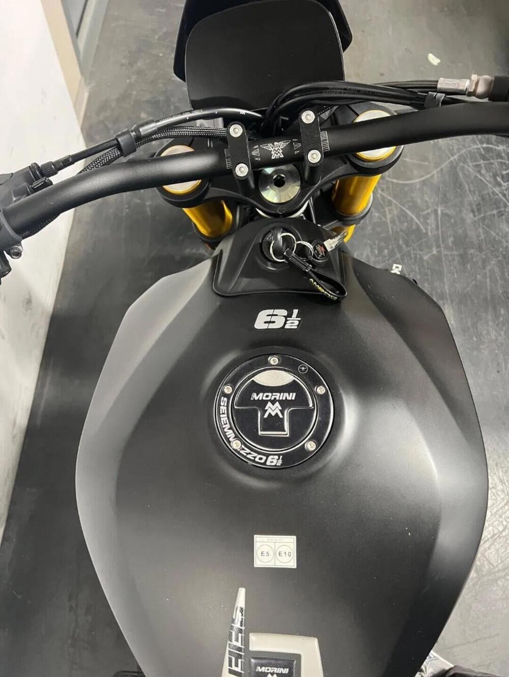 Moto Morini SEIEMMEZZO STR (2022 - 26) (9)