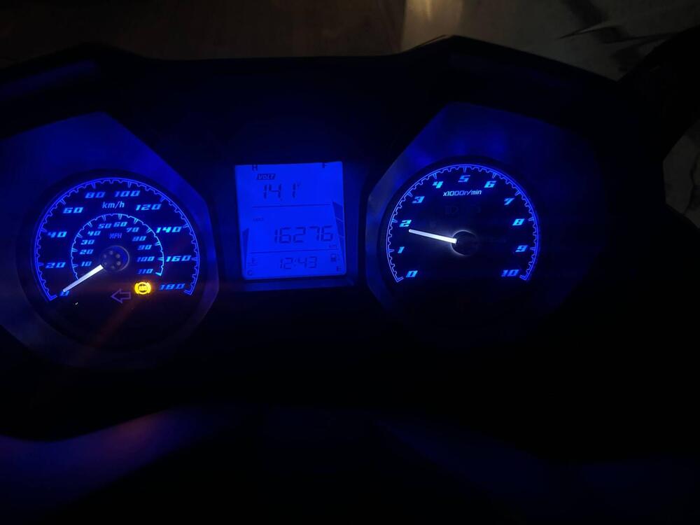 Kymco Downtown 350i ABS (2016 - 20) (2)