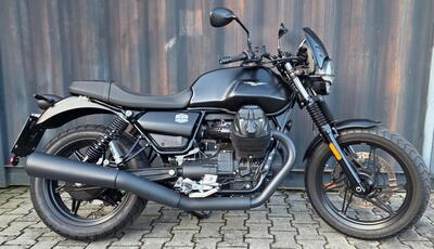 Moto Guzzi V7 Stone (2021 - 24) usata