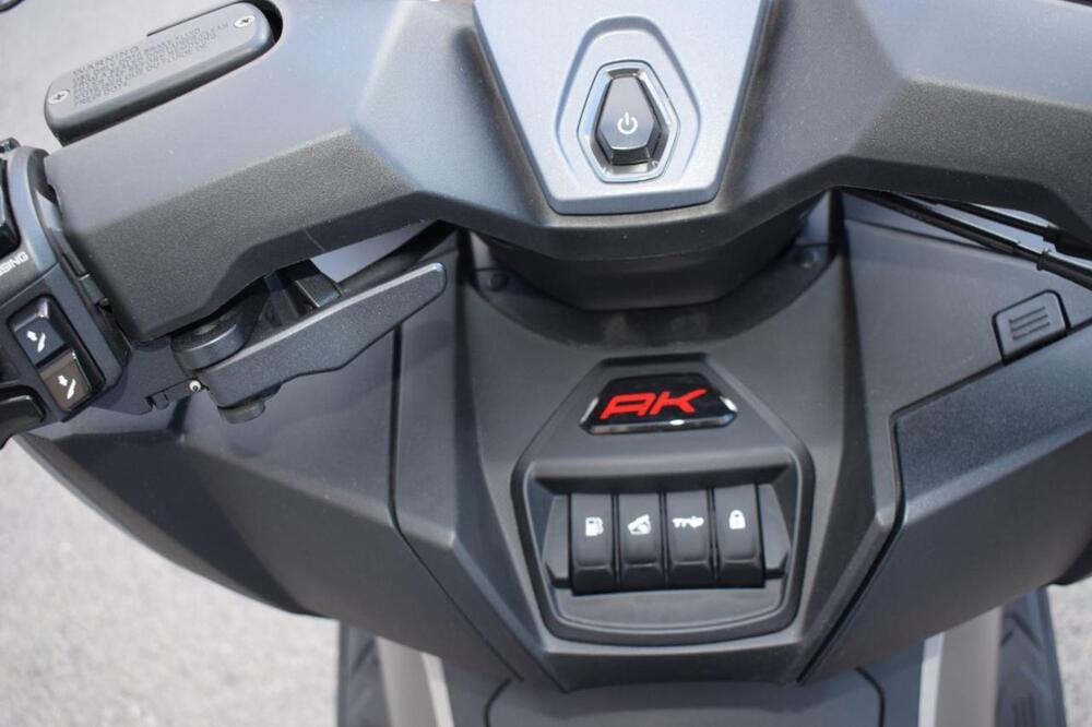 Kymco AK 550 Premium (2023 - 25) (13)