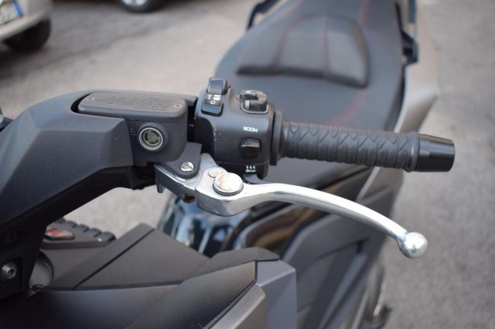 Kymco AK 550 Premium (2023 - 25) (16)