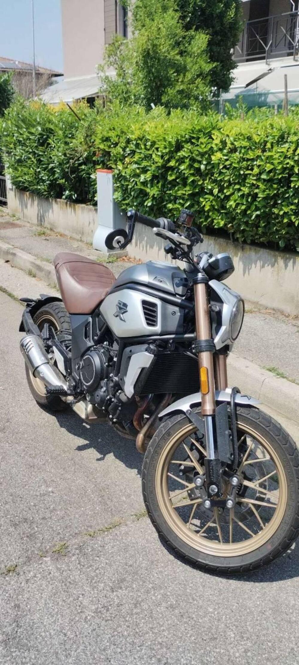 CFMOTO 700CL-X Heritage (2021 - 26) (2)