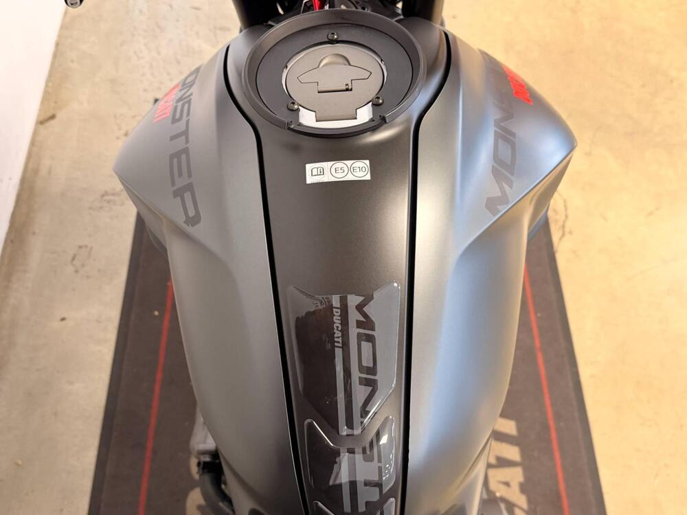 Ducati Monster 937 + (2021 - 25) (12)