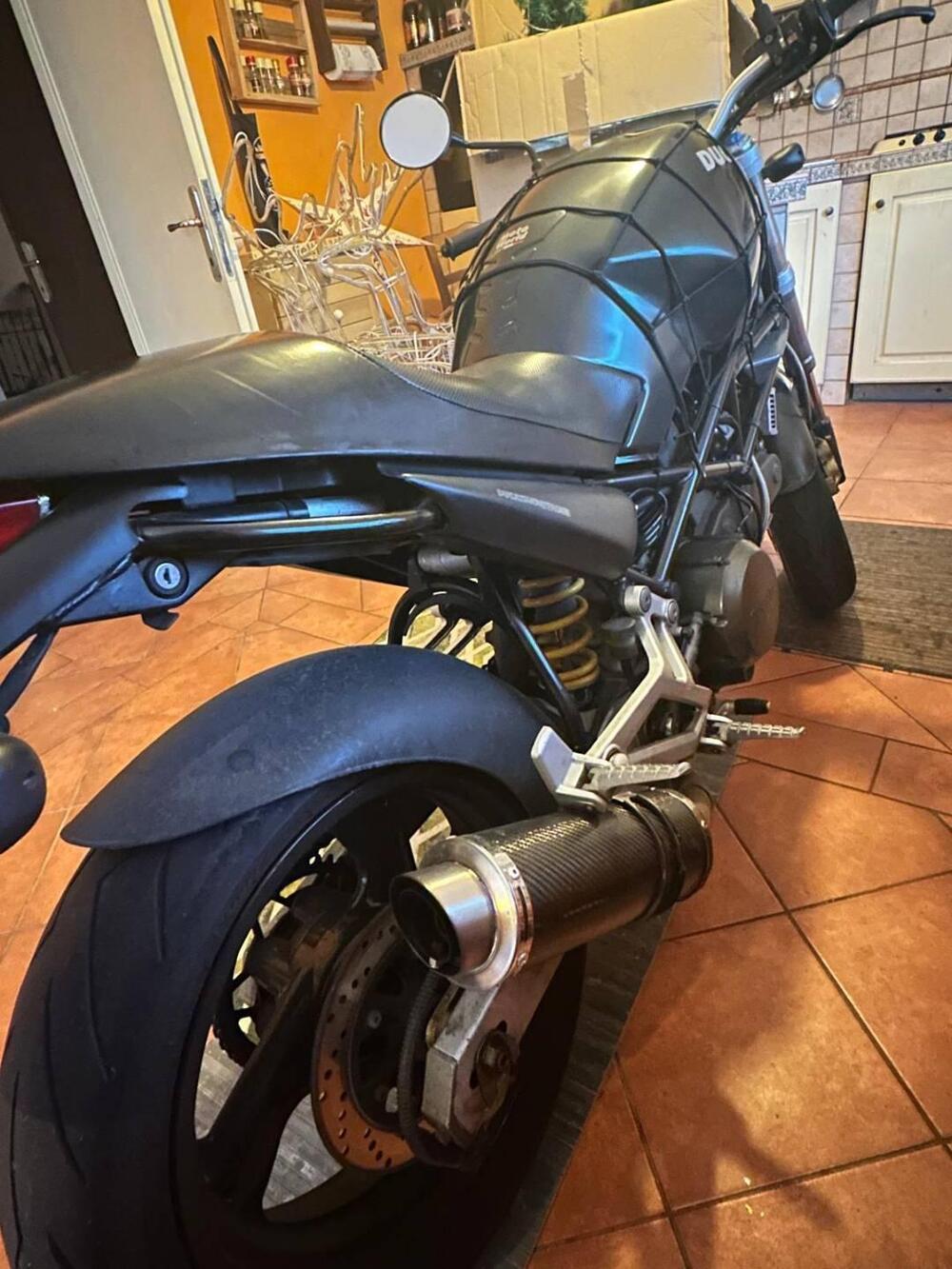 Ducati Monster 750  City Dark (1999 - 02) (3)