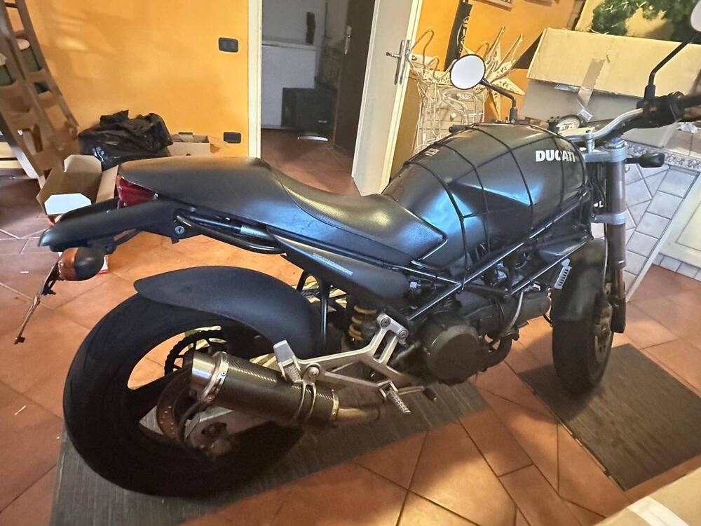 Ducati Monster 750  City Dark (1999 - 02) (4)